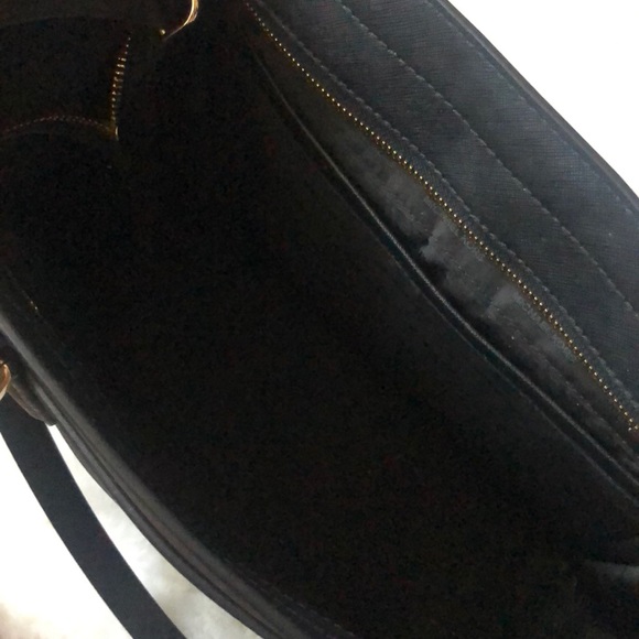 Authentic Michael Kors large satchel handbag - Picture 4 of 4